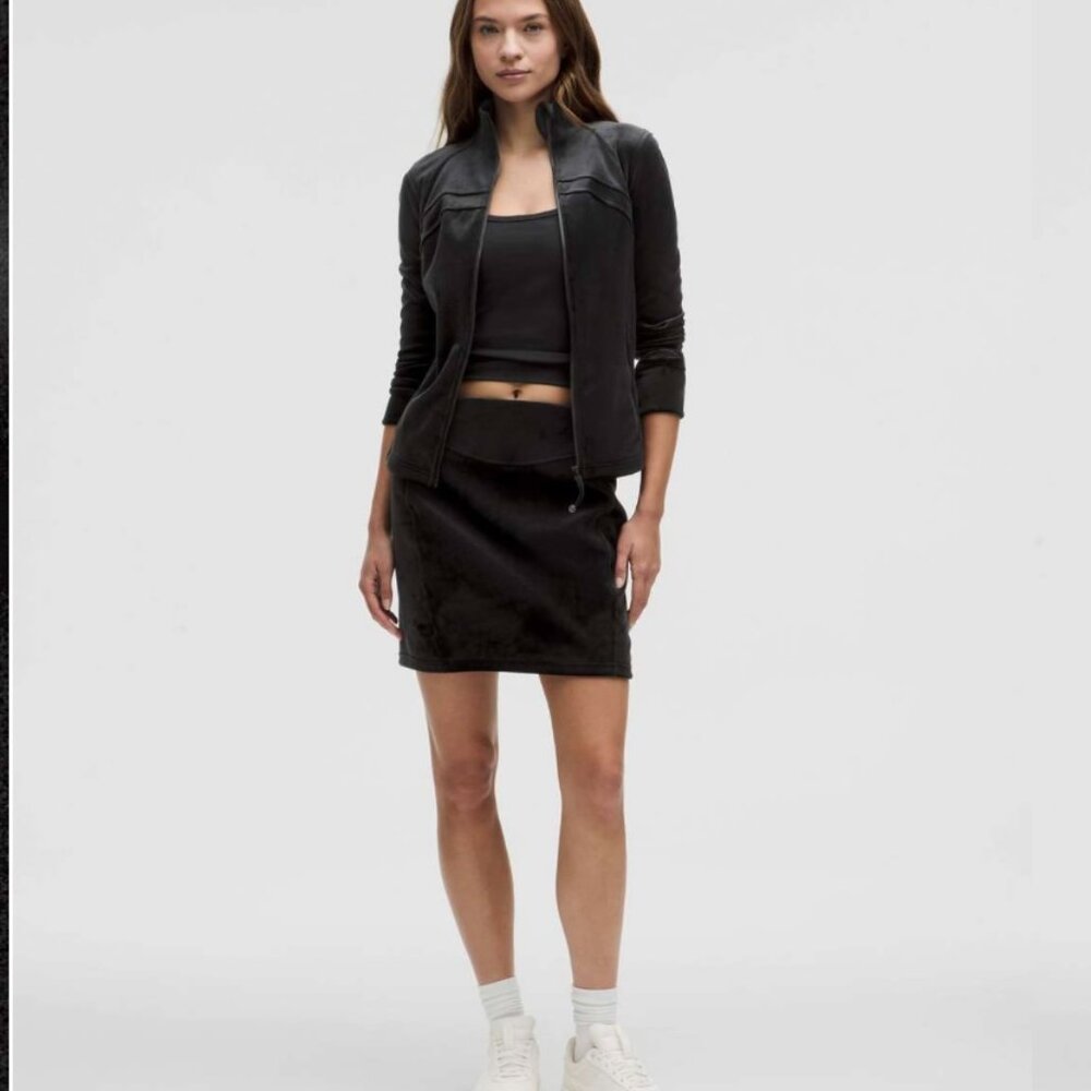 Lululemon Scuba High-Rise Mini Skirt *Velvet Black Sz L NWT